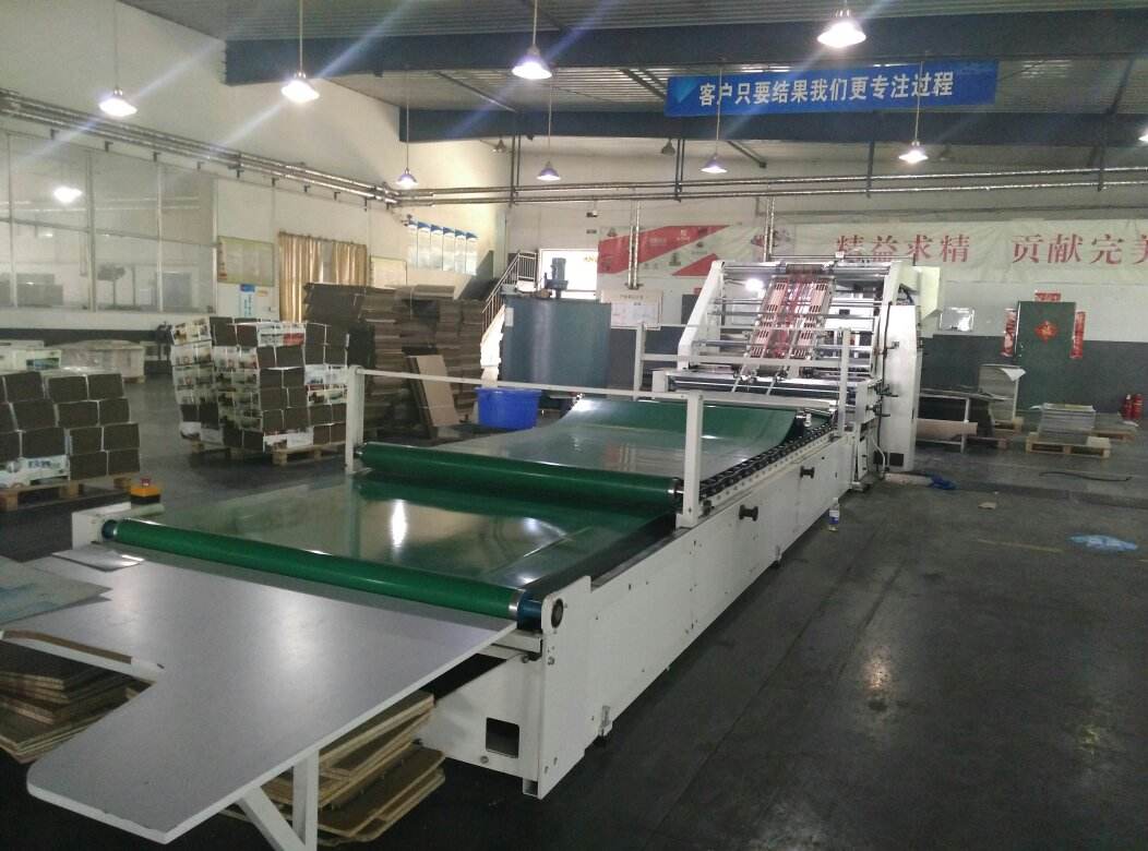 紙箱廠(chǎng)彩印瓦楞紙箱裱瓦